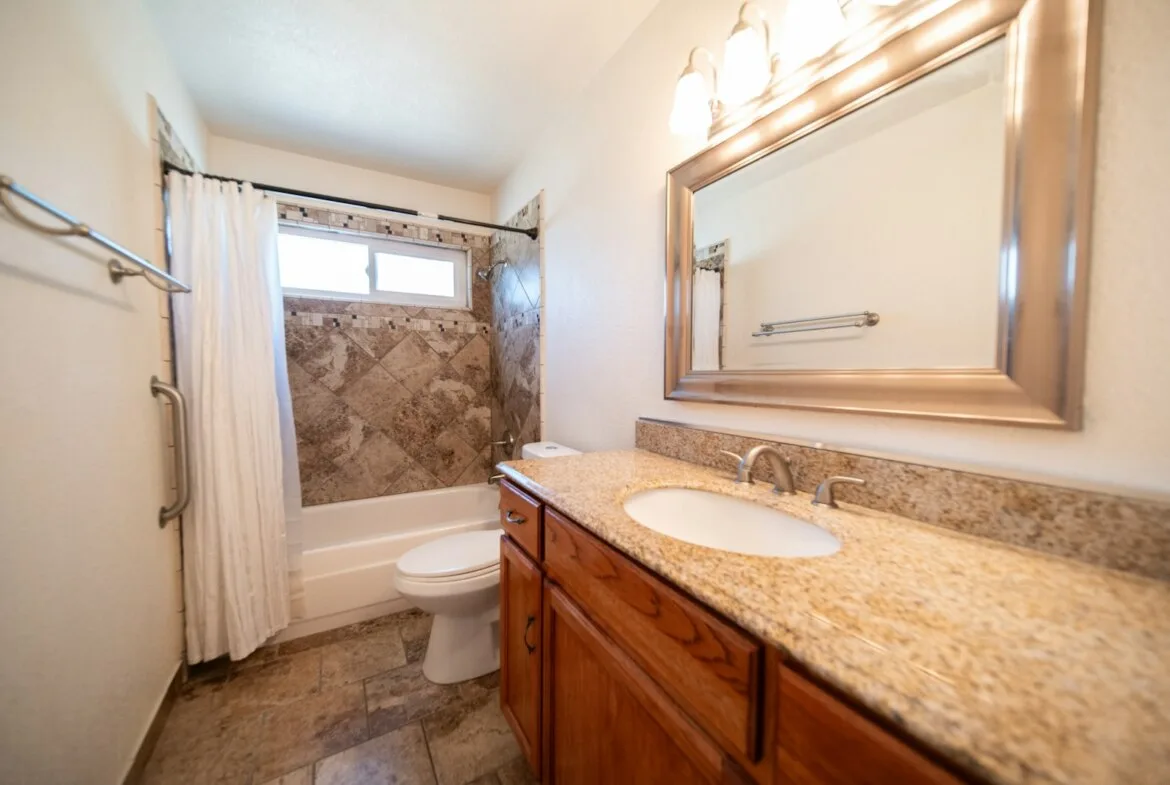 Queen Anne View Home — Seattle, Washington 98109 — photo 4 of 4